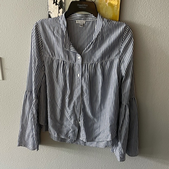 SOLD! Bell sleeve Nautical blouse - NWOT - Picture 2 of 3